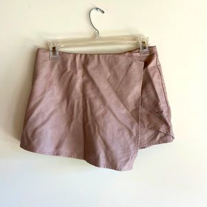 Kendall & Kylie skirt with shorts
